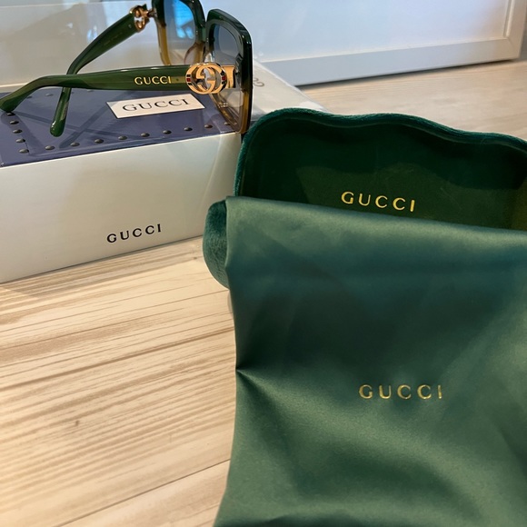 NEW GUCCI SUNGLASSES 🕶 
ONLY WORN BY ME FOR THIS PICTURE PURPOSES!!! - Picture 3 of 8